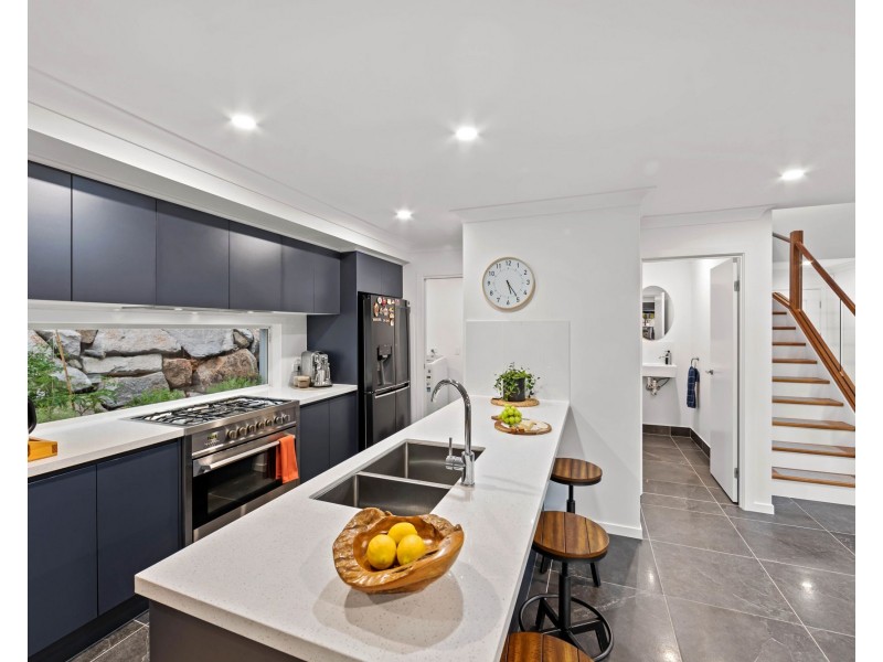 28 Niche Glade Circuit, Maudsland QLD 4210