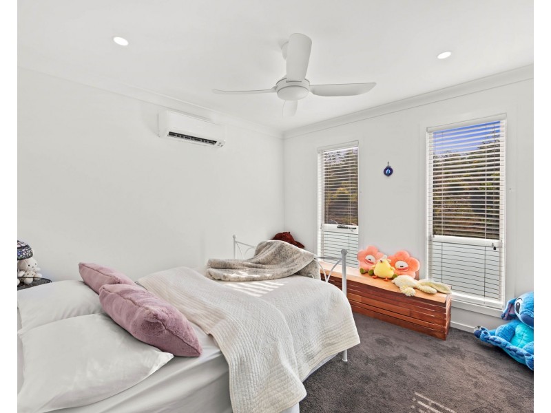 28 Niche Glade Circuit, Maudsland QLD 4210