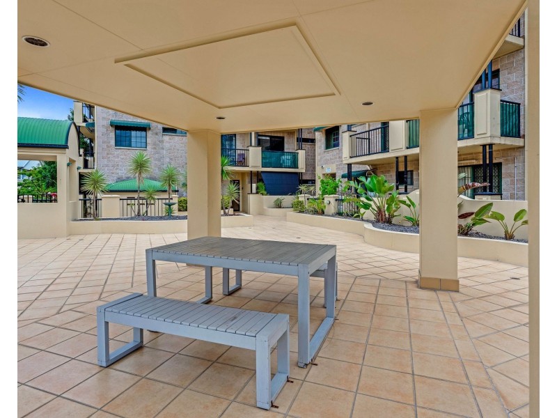 12/152-154 High Street, Southport QLD 4215