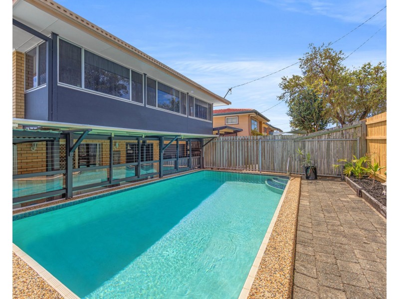 15B Eileen Avenue, Southport QLD 4215