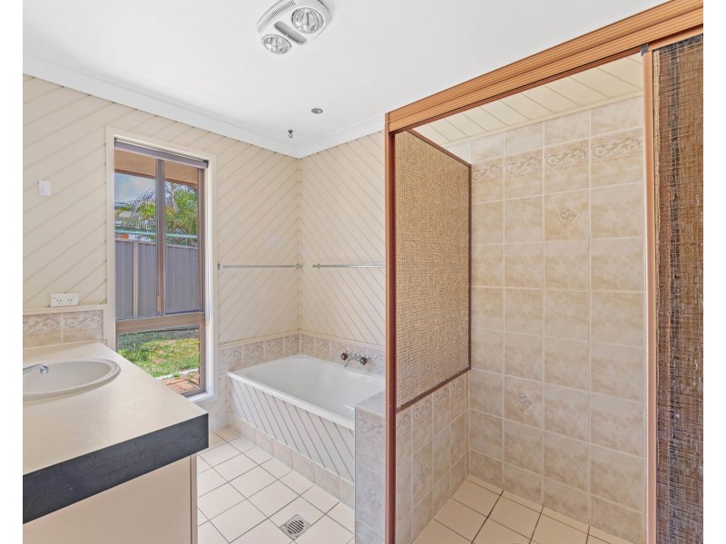 20 Ridgevale Drive, Helensvale QLD 4212