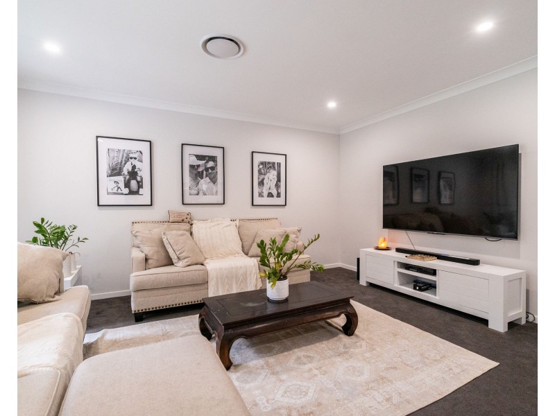 25 Thendara Drive, Mount Nathan QLD 4211