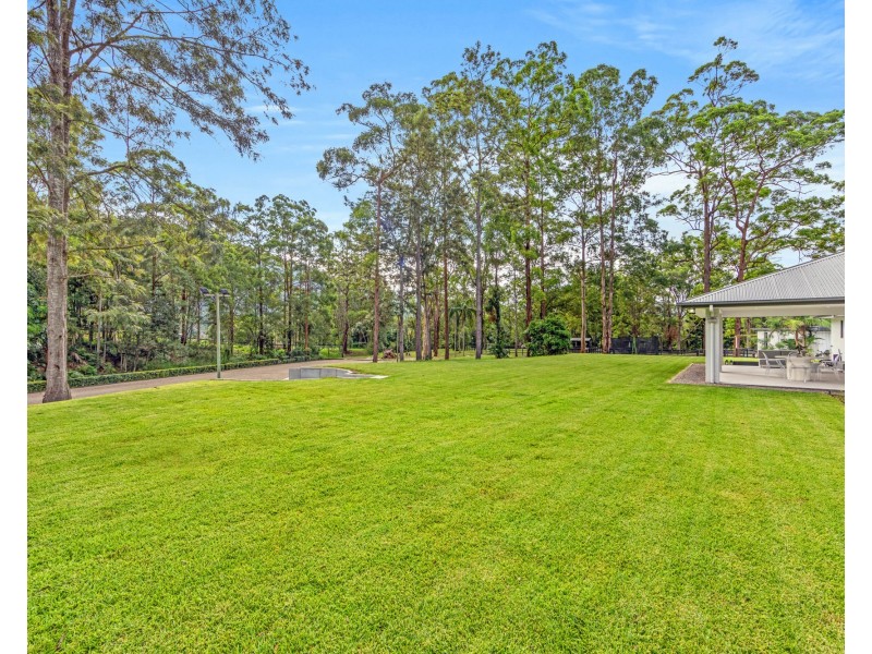 25 Thendara Drive, Mount Nathan QLD 4211