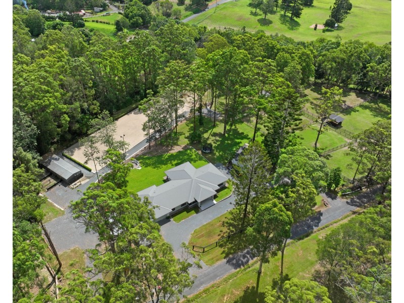 25 Thendara Drive, Mount Nathan QLD 4211