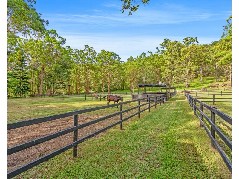 25 Thendara Drive, Mount Nathan QLD 4211