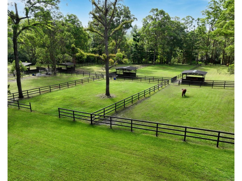 25 Thendara Drive, Mount Nathan QLD 4211