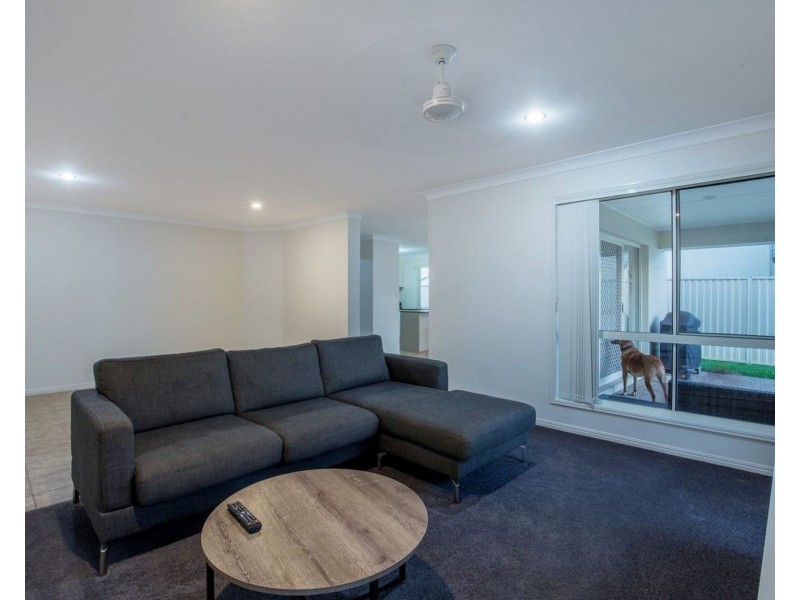 18 Noelene Court, Arundel QLD 4214