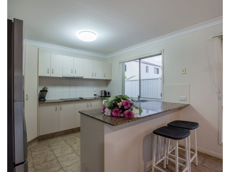 18 Noelene Court, Arundel QLD 4214