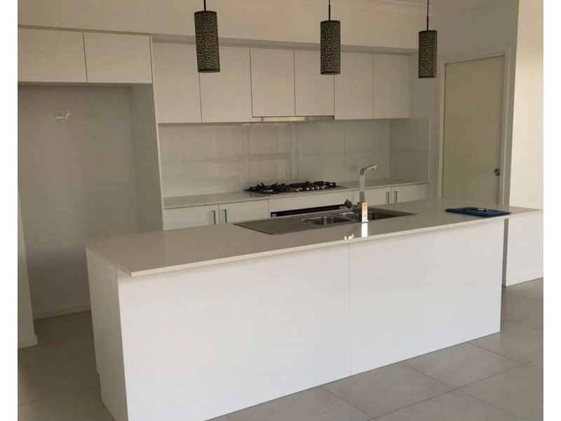 14 Greenview Circuit, Arundel QLD 4214