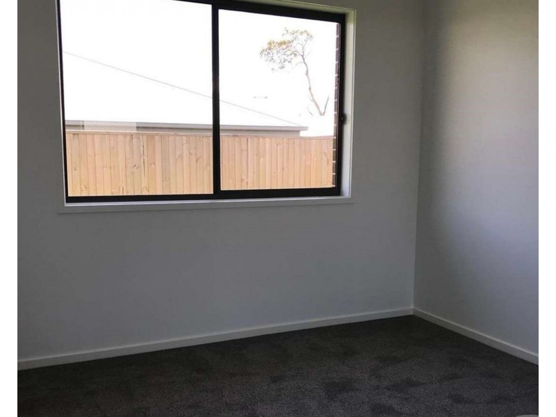14 Greenview Circuit, Arundel QLD 4214