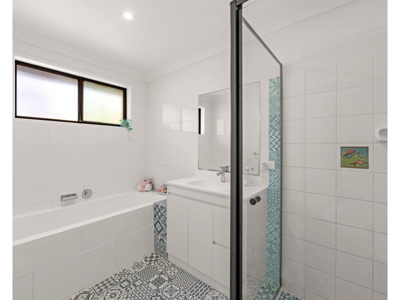 30 Mingaletta Drive, Ashmore QLD 4214