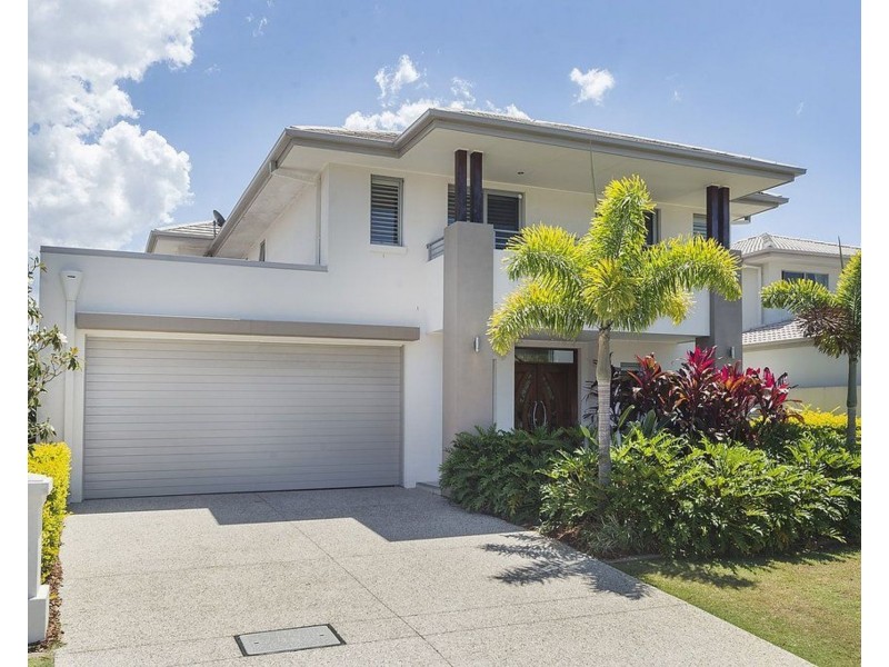9111 Peter Senior Drive, Hope Island QLD 4212