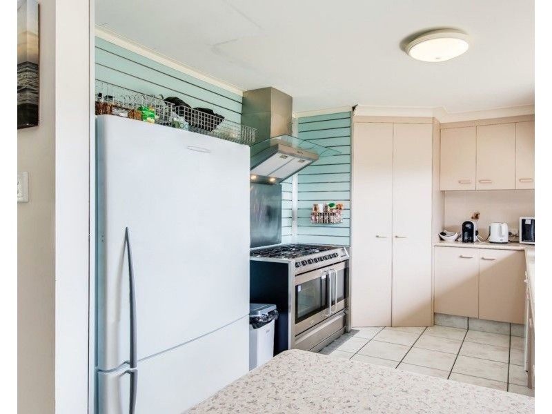30 Kingaroy Avenue, Helensvale QLD 4212