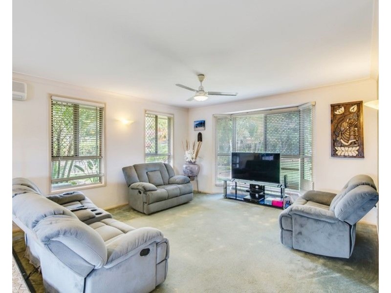 30 Kingaroy Avenue, Helensvale QLD 4212