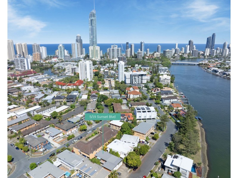 5/19 Sunset Boulevard, Surfers Paradise QLD 4217
