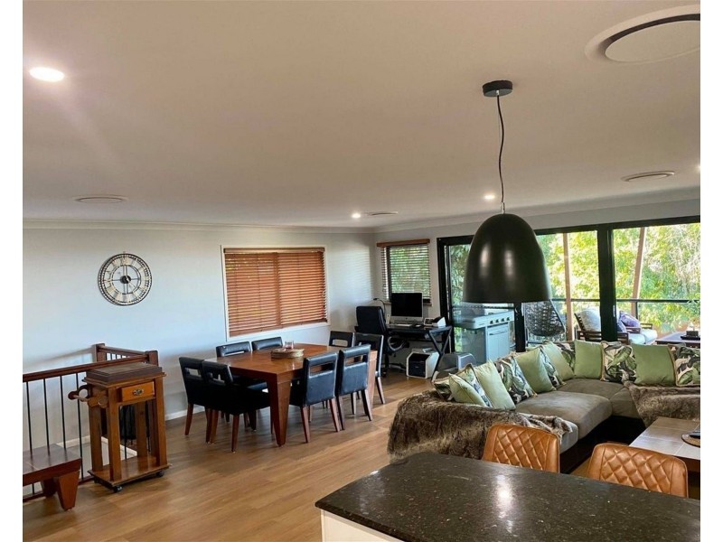 30/2 Ridgeline Way, Highland Park QLD 4211