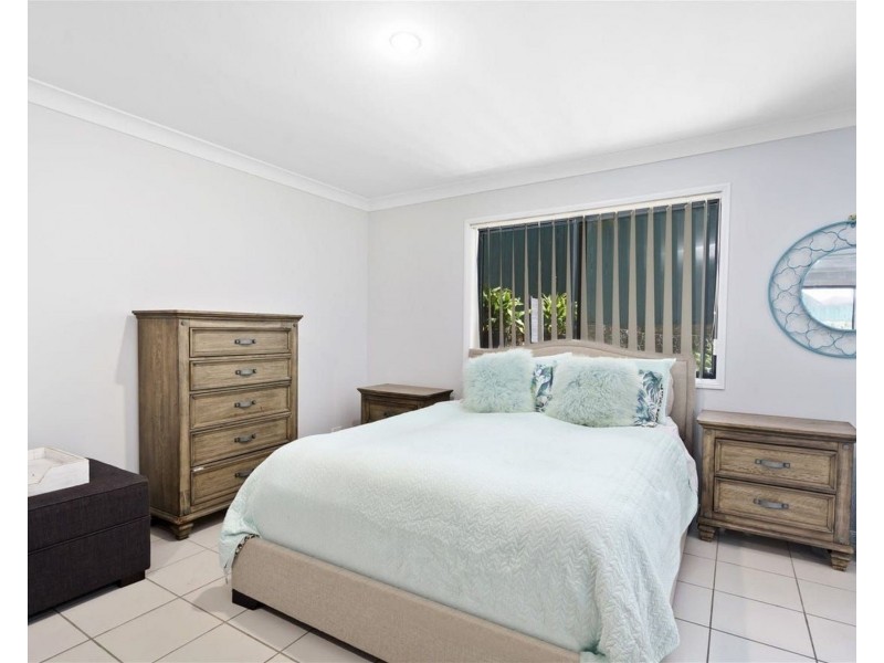 30/2 Ridgeline Way, Highland Park QLD 4211