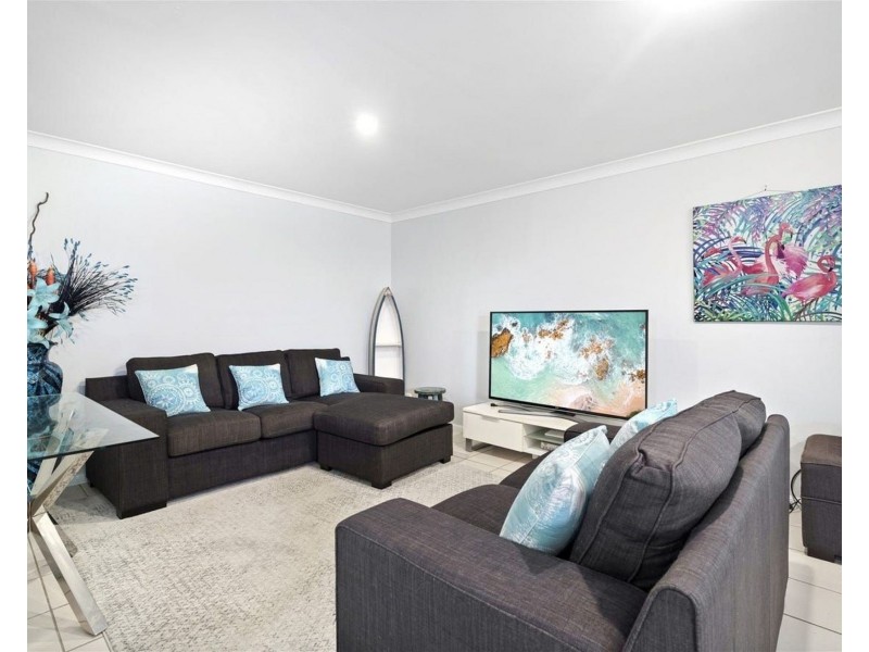 30/2 Ridgeline Way, Highland Park QLD 4211