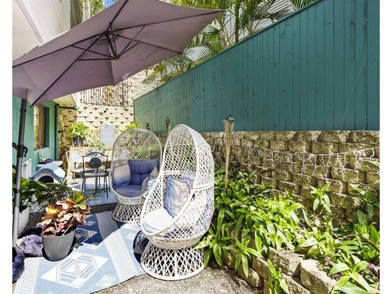 30/2 Ridgeline Way, Highland Park QLD 4211