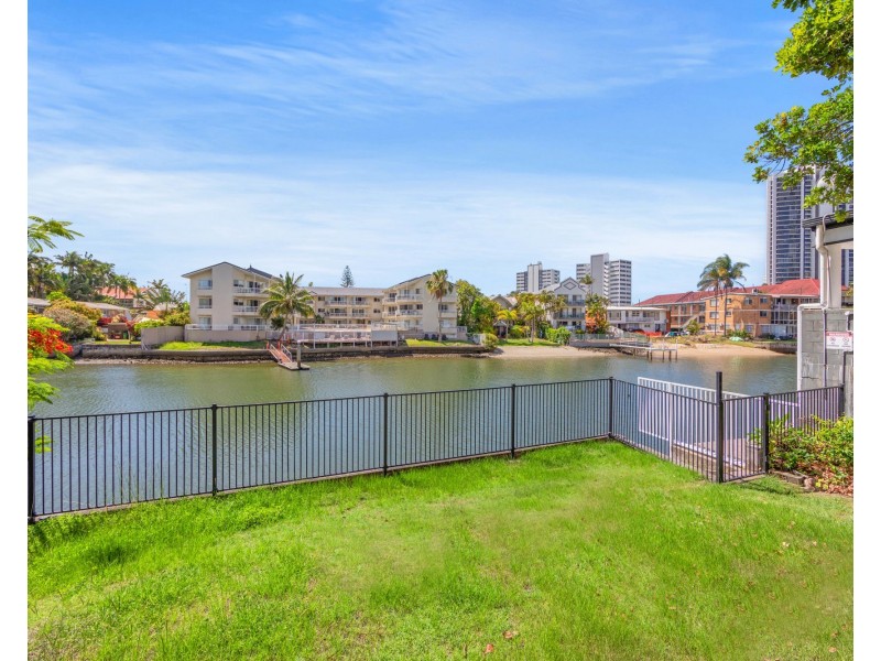3/14 Paradise Island, Surfers Paradise QLD 4217