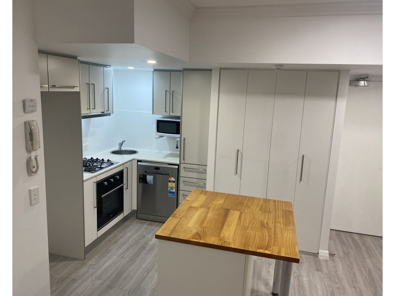 Unit 2103 Pavilions Palm Beach, 10 Fifth Avenue, Palm Beach QLD 4221