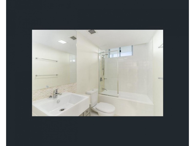 Unit 2103 Pavilions Palm Beach, 10 Fifth Avenue, Palm Beach QLD 4221