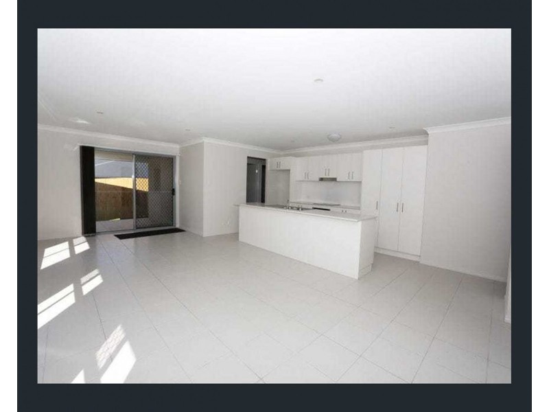 18 Lisa Crescent, Coomera QLD 4209