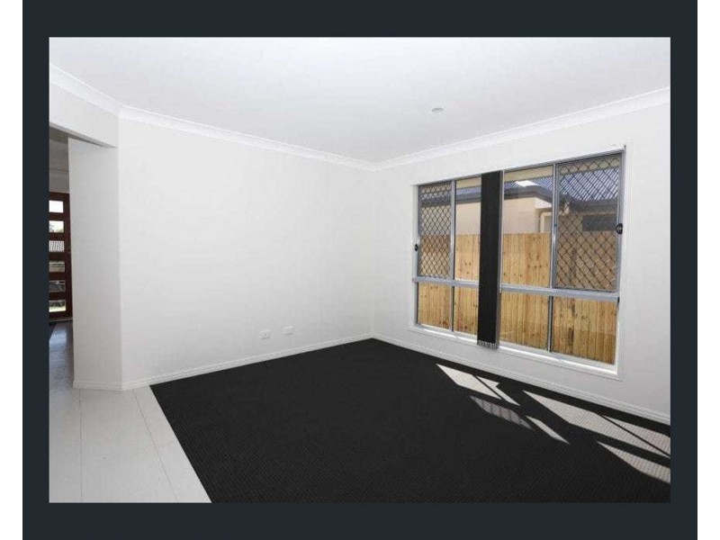 18 Lisa Crescent, Coomera QLD 4209