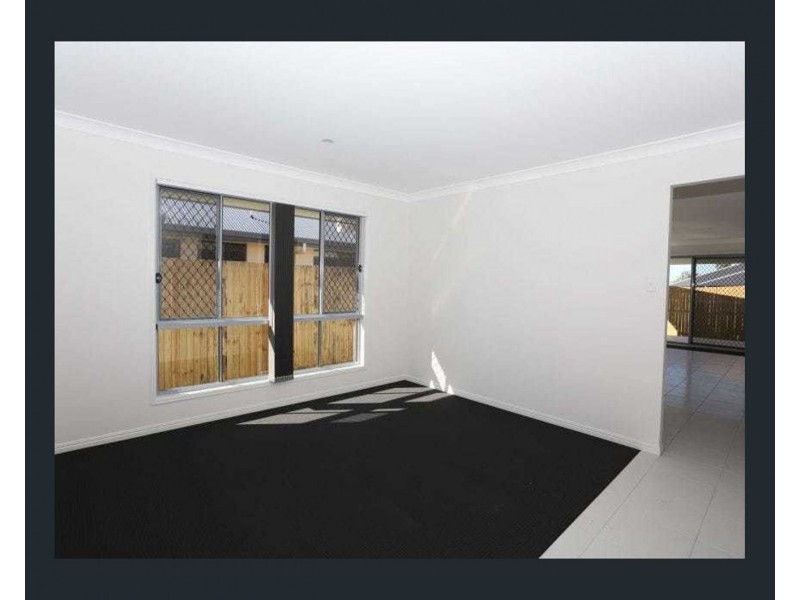 18 Lisa Crescent, Coomera QLD 4209