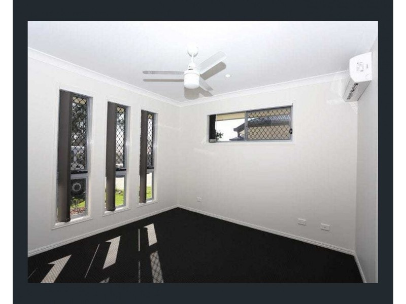 18 Lisa Crescent, Coomera QLD 4209