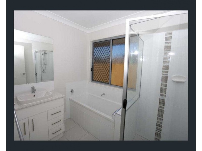 18 Lisa Crescent, Coomera QLD 4209