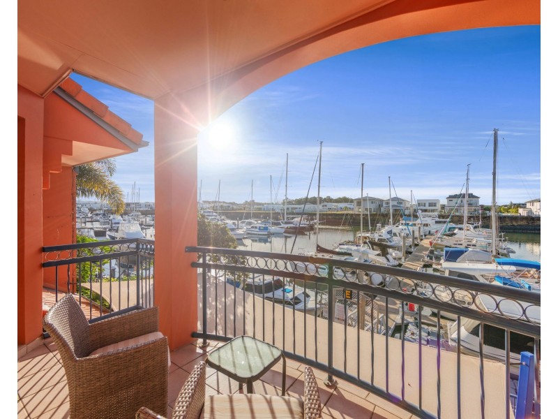 77 John Lund Drive, Hope Island QLD 4212