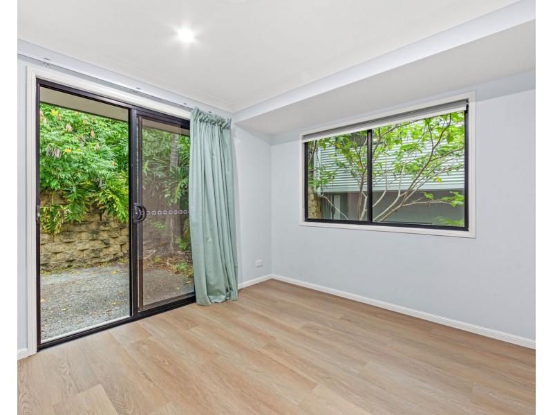 30/2 Ridgeline Way, Highland Park QLD 4211