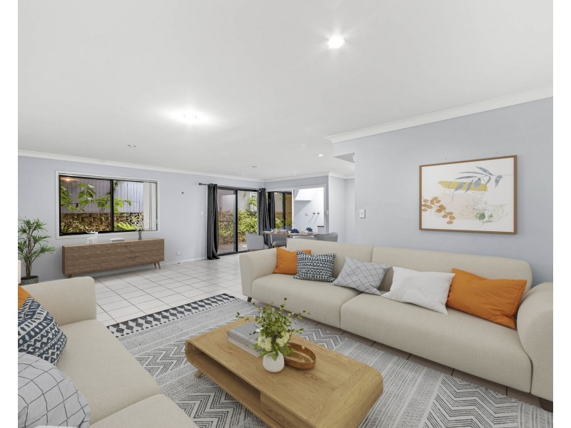 30/2 Ridgeline Way, Highland Park QLD 4211