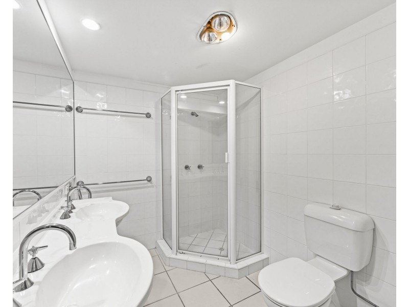 30/2 Ridgeline Way, Highland Park QLD 4211