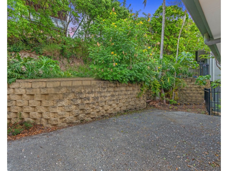30/2 Ridgeline Way, Highland Park QLD 4211