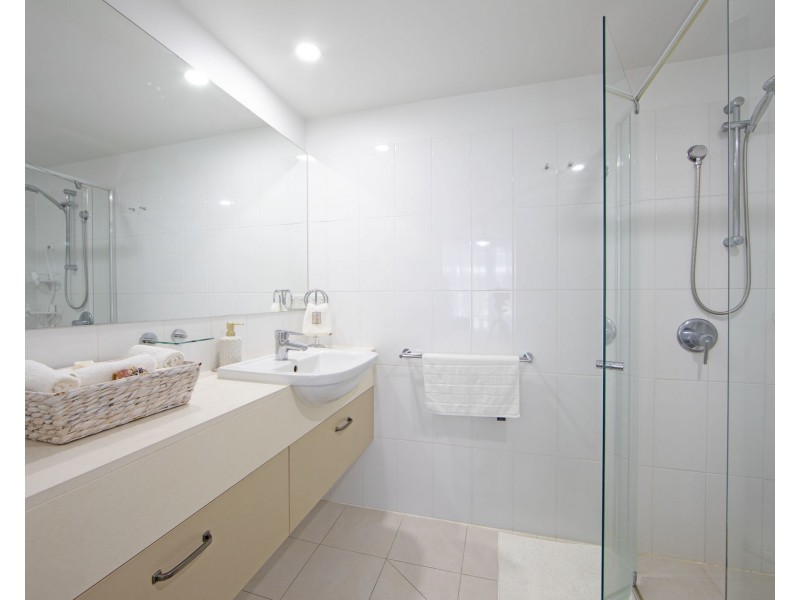 1105/2 Activa Way, Hope Island QLD 4212