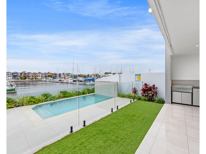 8942 The Point Circuit, Hope Island QLD 4212