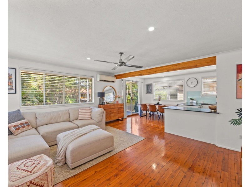 17 Paradise Street, Nerang QLD 4211