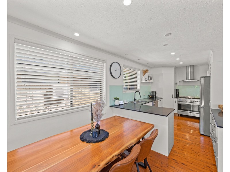 17 Paradise Street, Nerang QLD 4211