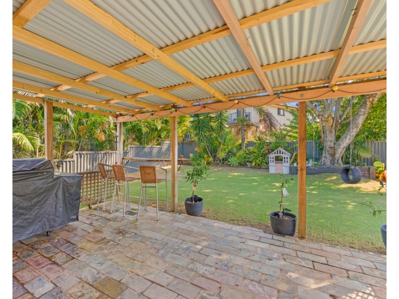 17 Paradise Street, Nerang QLD 4211