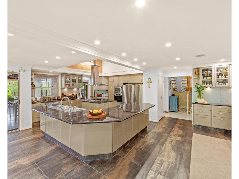 95 Narrowleaf Road, Advancetown QLD 4211