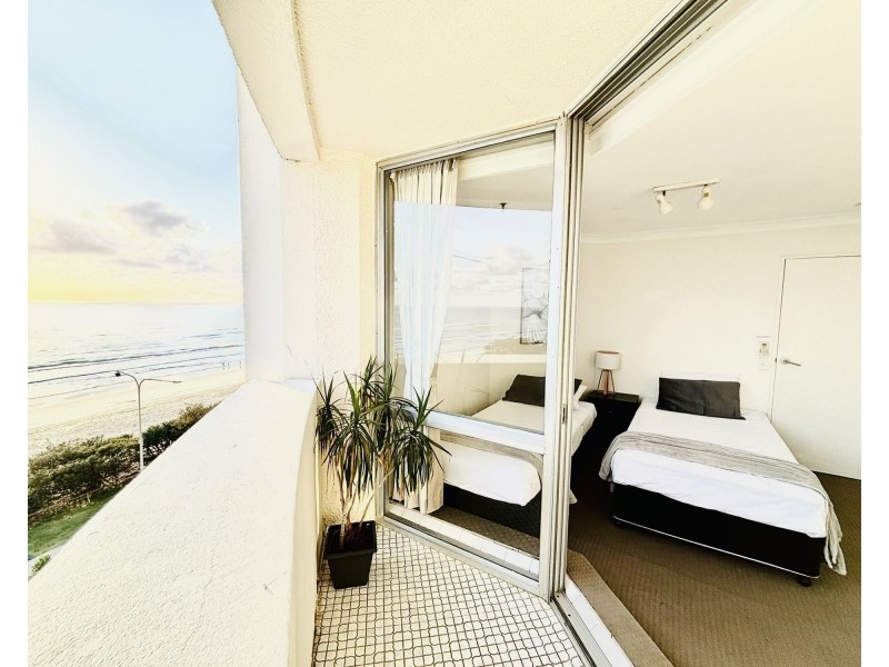 25/114 Esplanade, Surfers Paradise QLD 4217