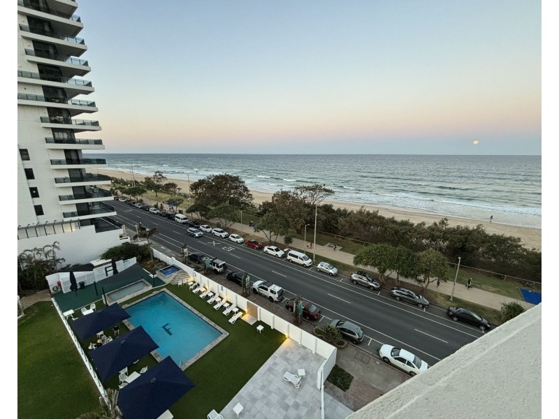 25/114 Esplanade, Surfers Paradise QLD 4217