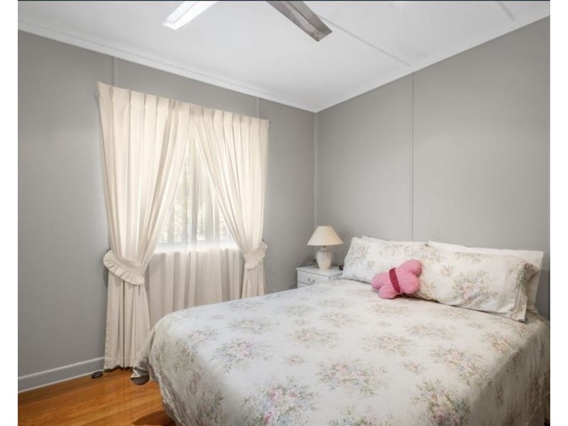 15 Heeb Street, Bundall QLD 4217