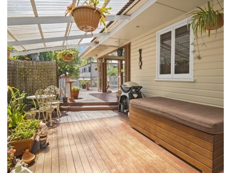 15 Heeb Street, Bundall QLD 4217