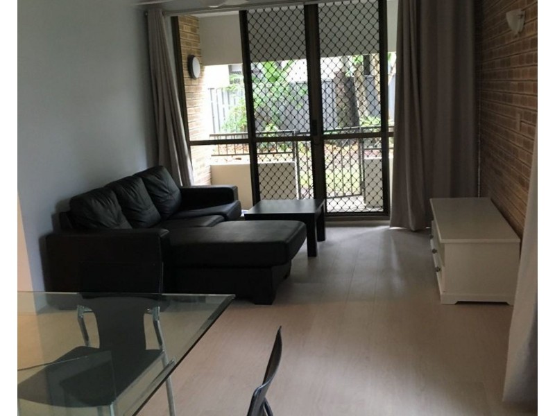 2/15 Markwell Avenue, Surfers Paradise QLD 4217