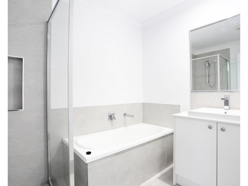 6 Pisa Court, Waterford West QLD 4133