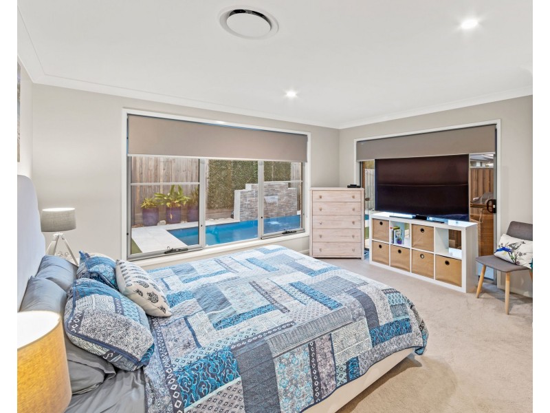 28 Butterleaf Crescent, Pimpama QLD 4209