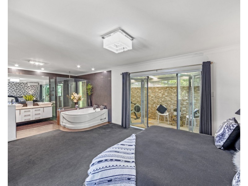 41 Dromana Crescent, Helensvale QLD 4212
